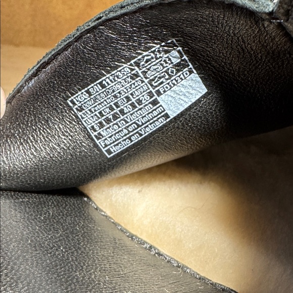 UGG clogs, black leather, studded. Size 9M - Picture 11 of 15